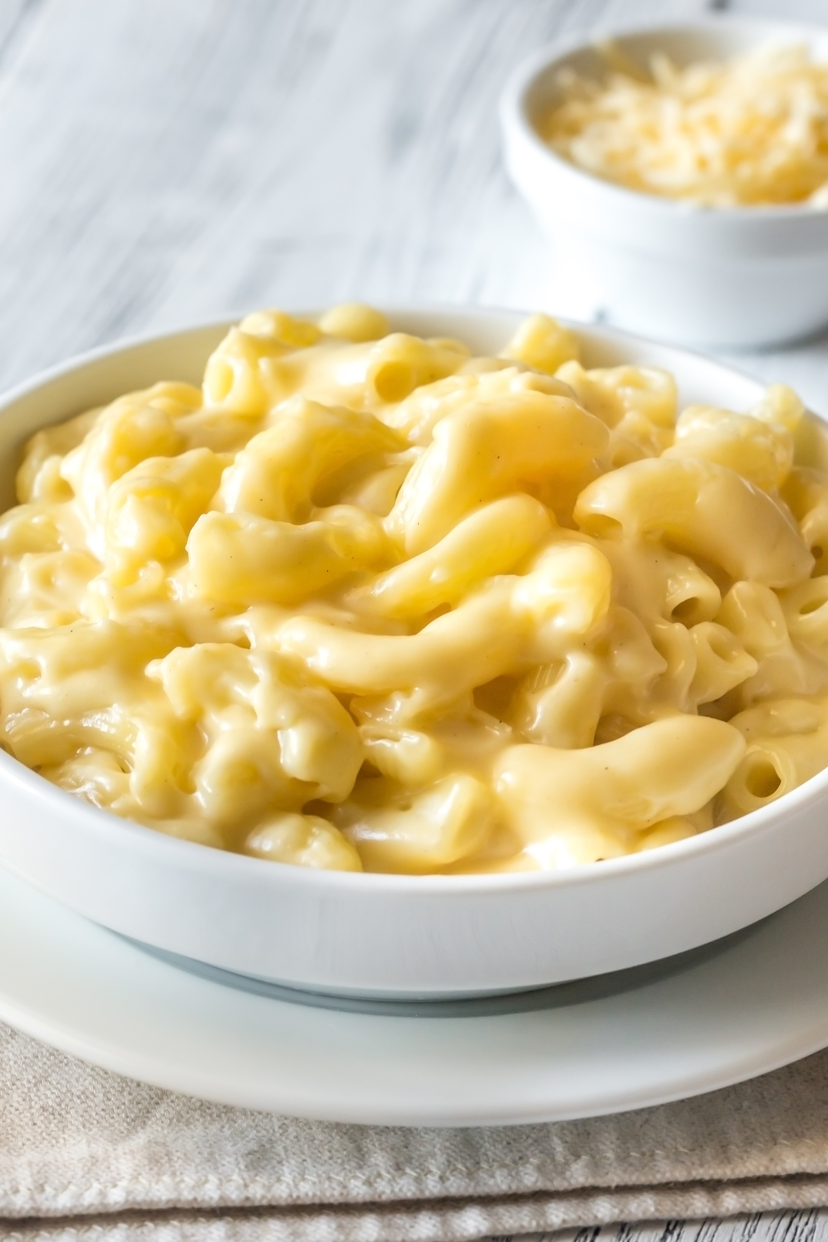 bowl of creamy mac and cheese