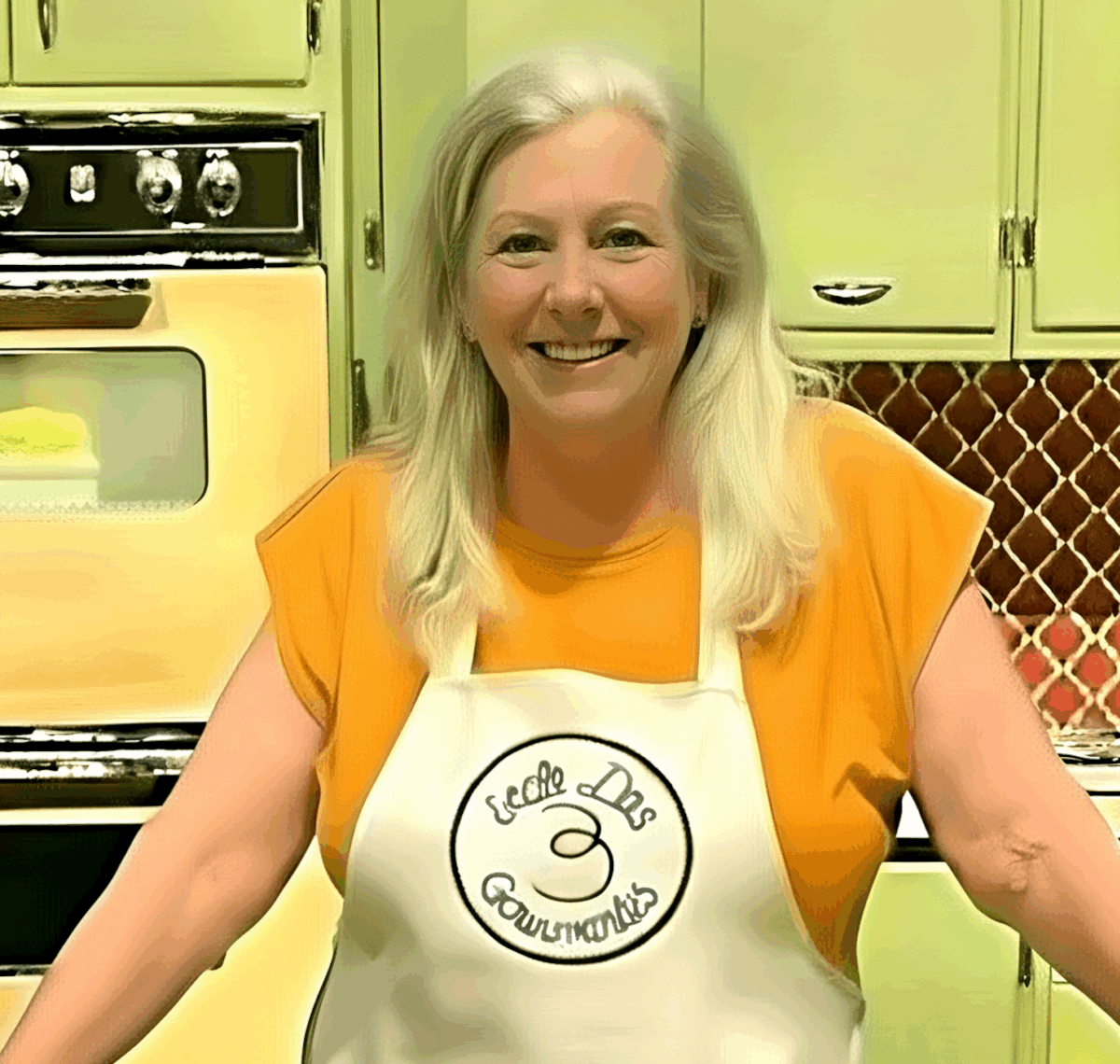 marilyn in tv set kitchen